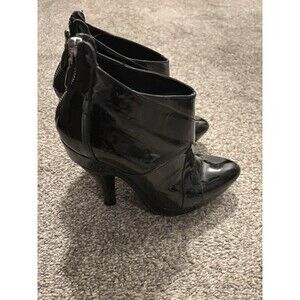 Burberry Patent Leather Zip Booties Heels Size EU 38 US 8